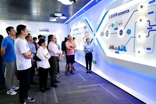 开云体育 开云官网湘聚新能源智造创未来2023同花顺走进上市公司调研湖南专场顺利开展(图13)