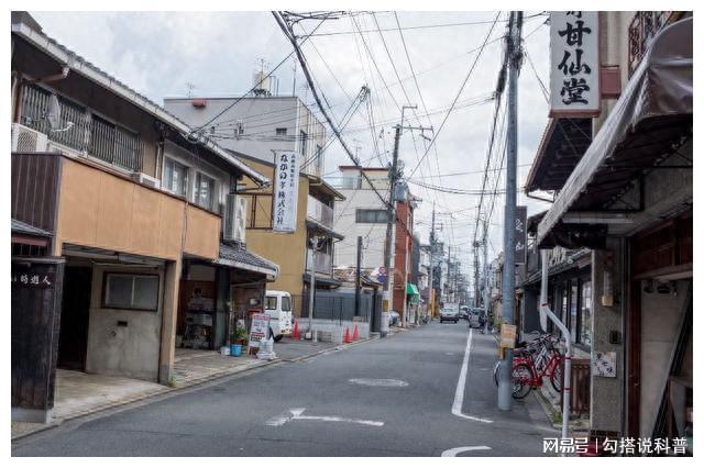 开云体育 Kaiyun.com 官网入口日本学者：看不懂中国电线杆便宜不用非要多花钱铺设地下电缆(图1)