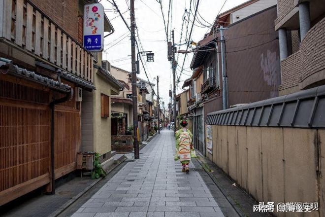 日本教授：看开云体育 开云平台不懂中国电线杆便宜不用非要多花钱铺设地下电缆(图3)